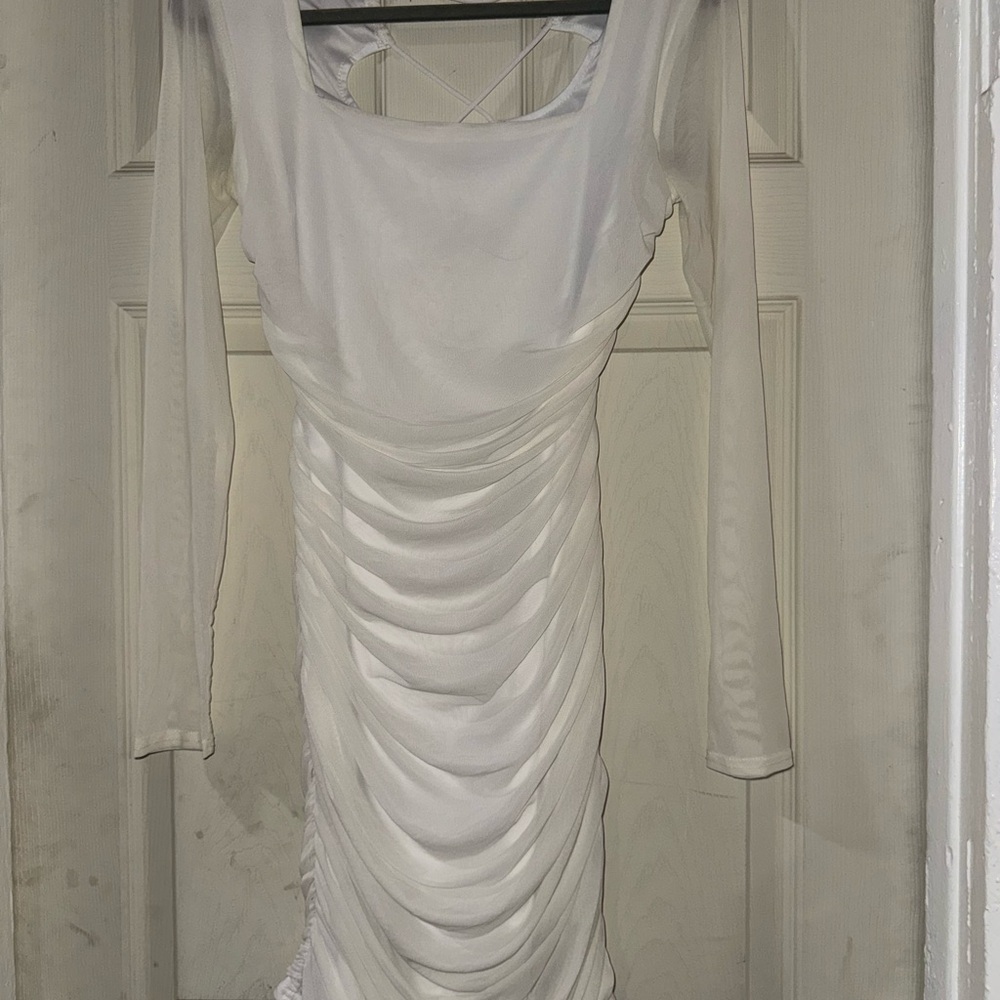 Chic Long Sleeve White Dress